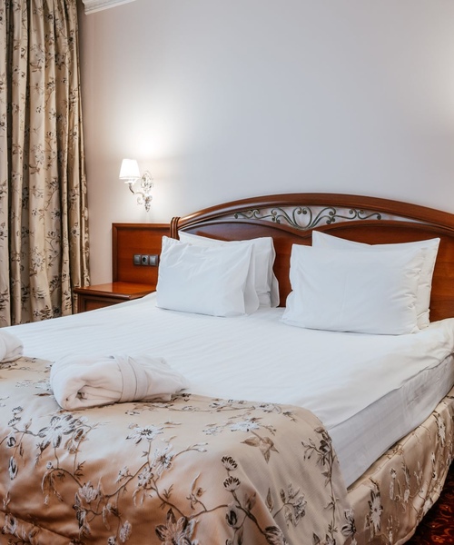 Улучшенный Стандарт с одной двуспальной кроватью (2 корпус) Улучшенный Стандарт с одной двуспальной кроватью (2 корпус)